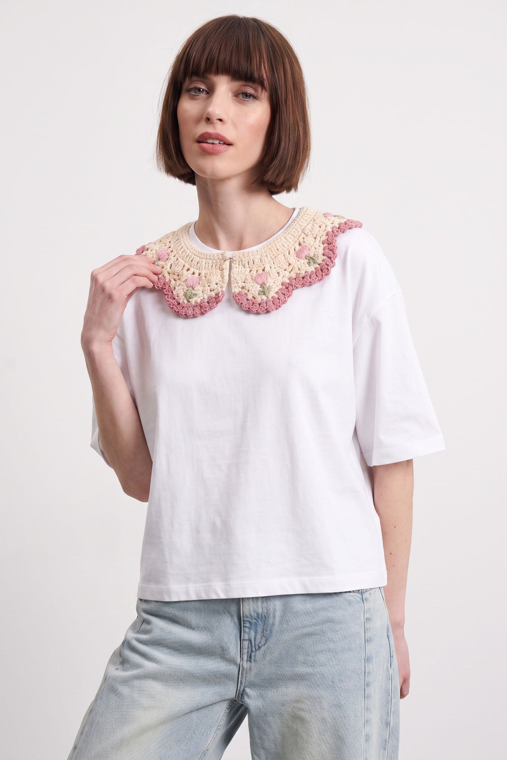 Cream Rosebud Crotchet Collar 🌷